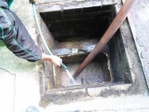 Limpeza Caixa de Gordura e Desentupimento